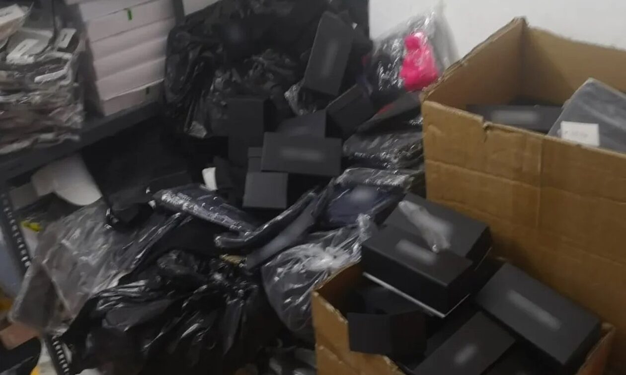 Θεσσαλονίκη: Είχαν αποθήκη με προϊόντα «μαϊμού» μέσα στο σπίτι – Πάνω από 5 εκατ. η ζημία