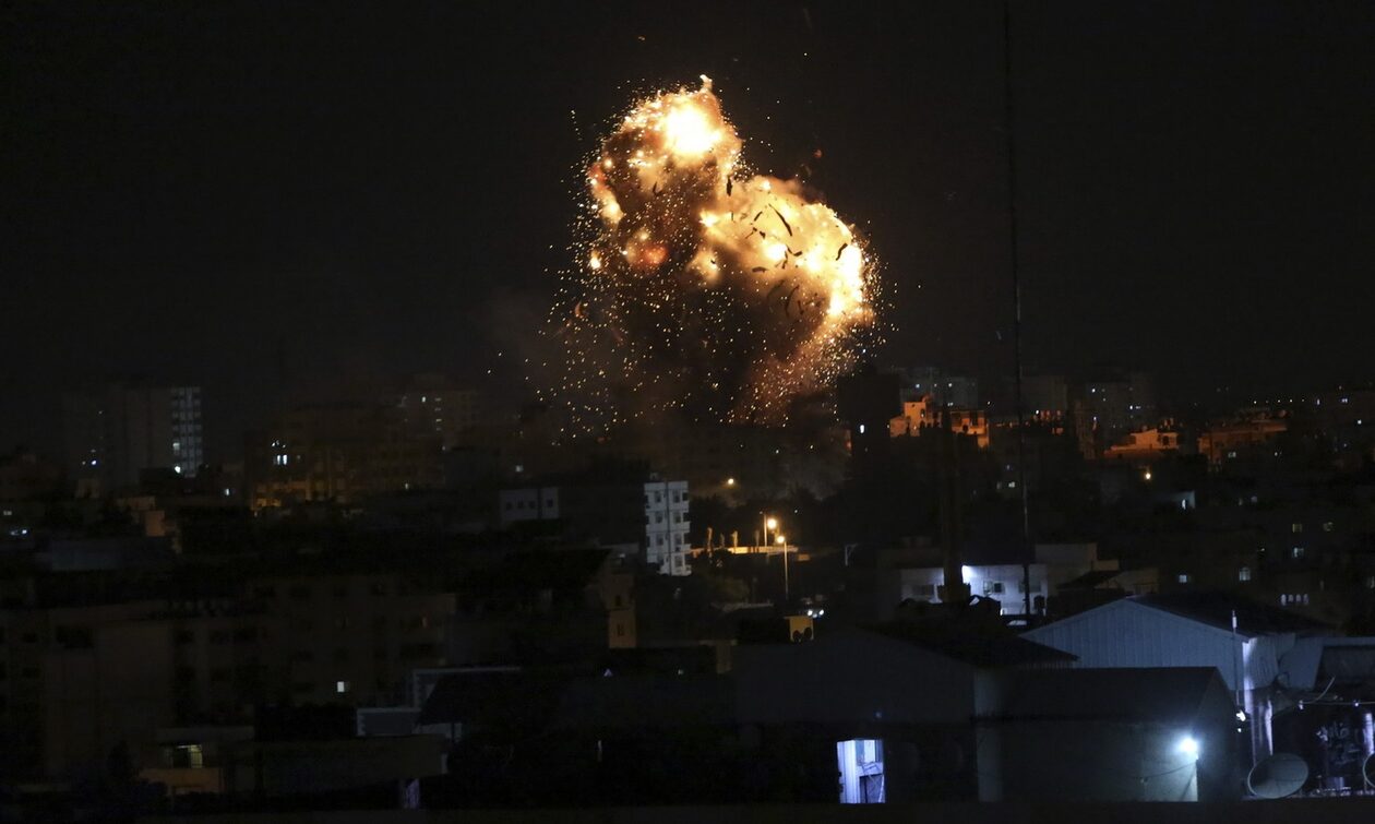 Μαχητικά του Ισραήλ έπληξαν περιοχές όπου βρίσκονται τρία νοσοκομεία στη Γάζα