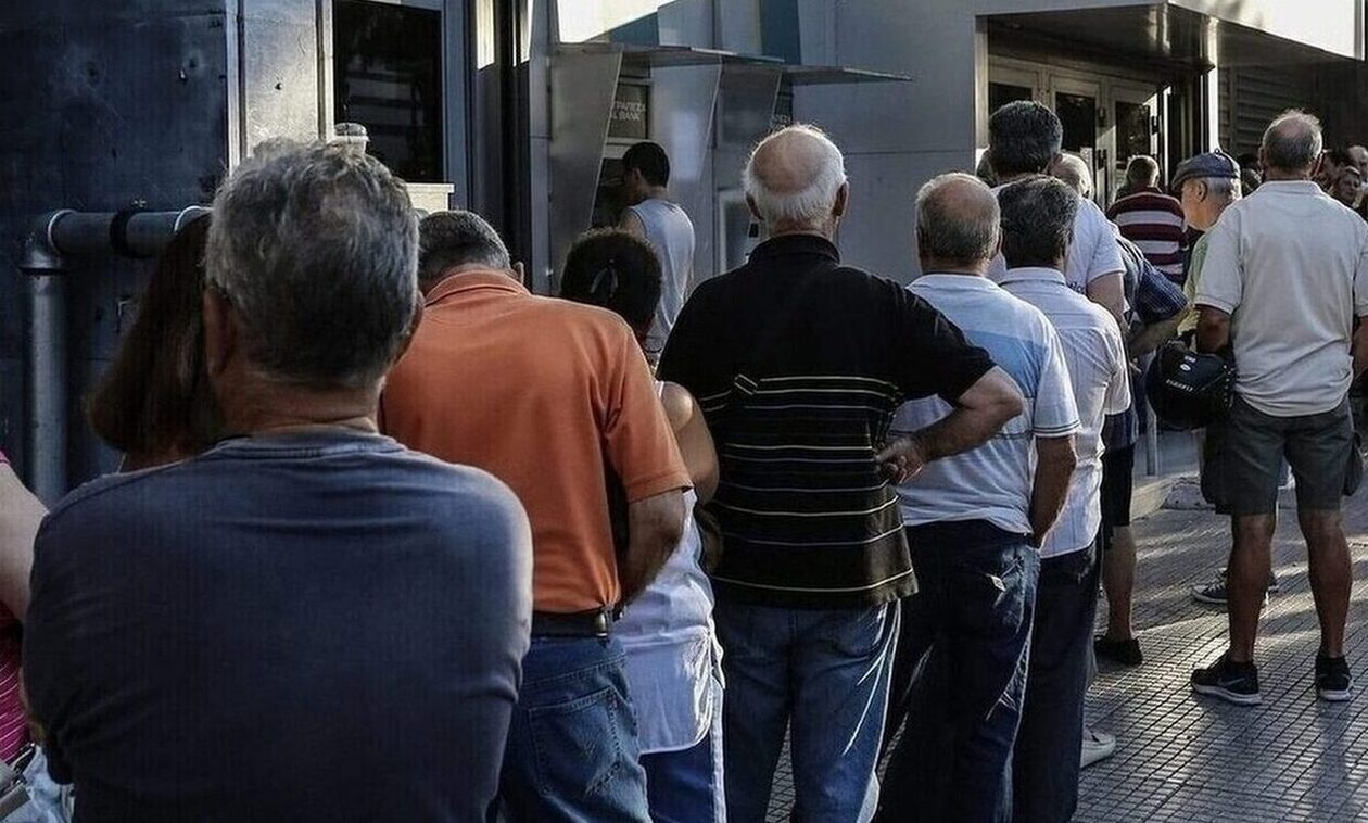 Με όριο ανάληψης μετρητών 50% τα επιδόματα ΔΥΠΑ – ΟΠΕΚΑ