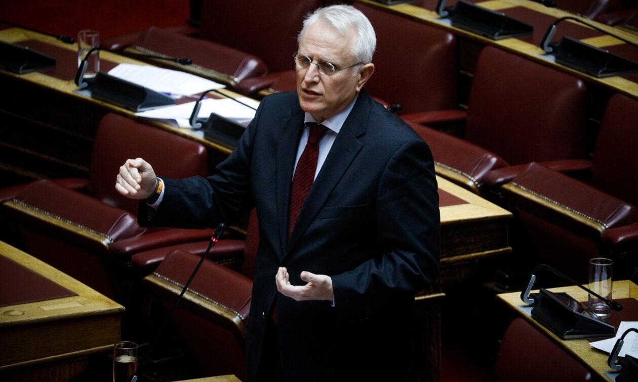 Ο Κασσελάκης στηρίζει τον Ραγκούση, τον οποίο «χτυπάει» η Κασιμάτη