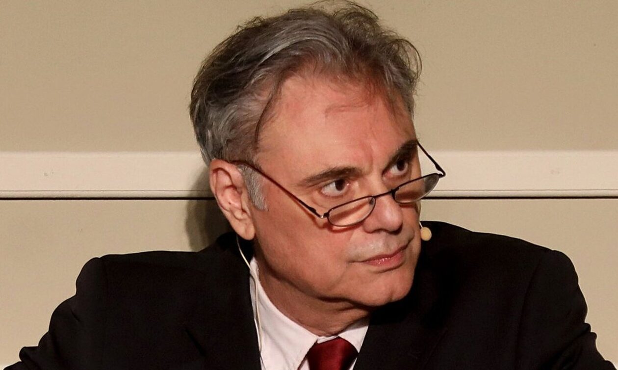 Οδυσσέας Σταμούλης: «Σας εκλιπαρώ να με αφήσετε ήσυχο» – Η πρώτη ανάρτηση μετά τον χαμό του γιου του