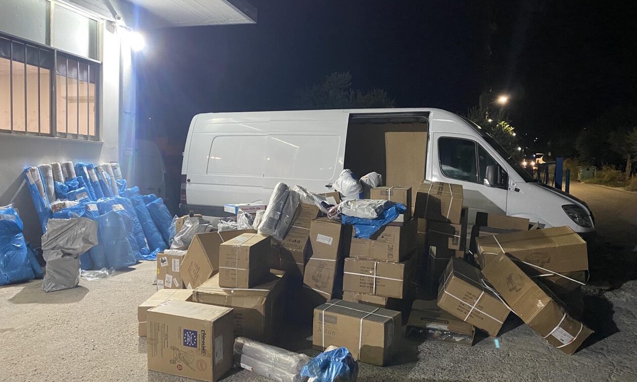 Έλεγχοι του ΣΔΟΕ σε 5 εταιρείες ταχυμεταφορών – Κατασχέθηκαν προϊόντα «μαϊμού»