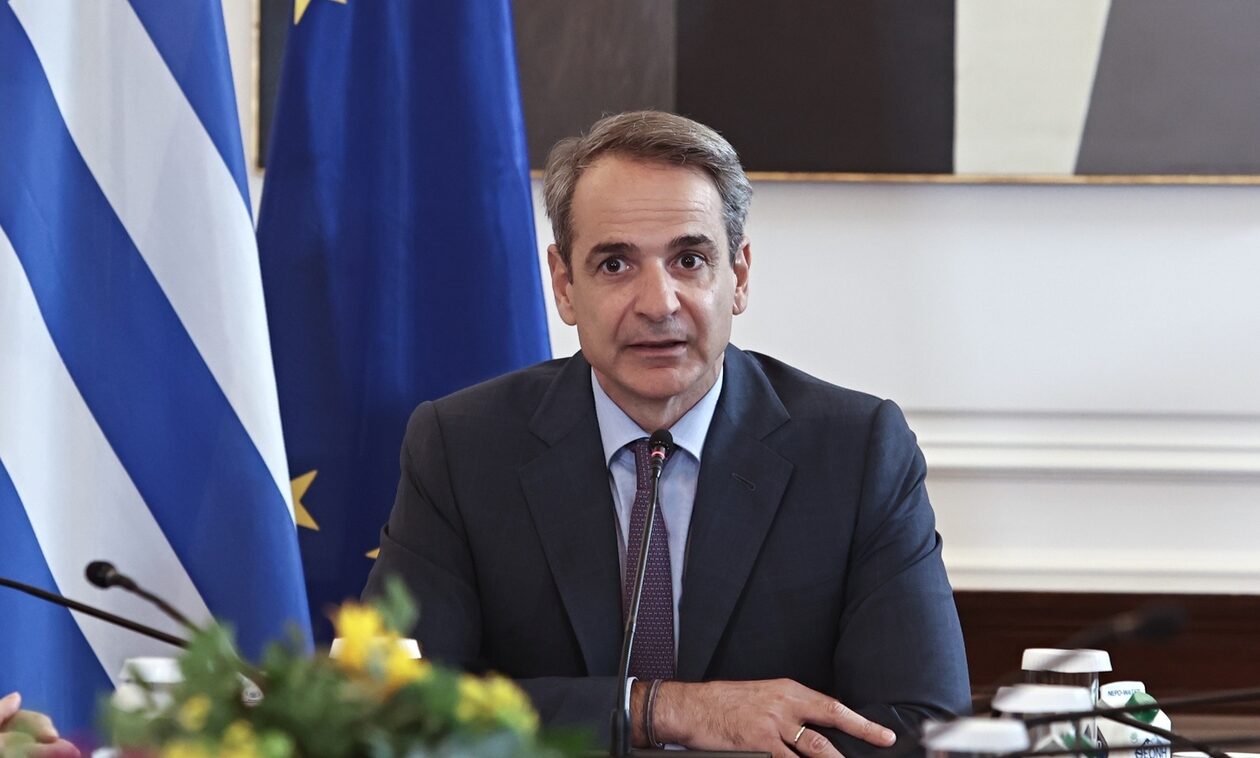 Ισχυρή συσπείρωση για ΝΔ – Ποιοι κερδίζουν από την ελεύθερη πτώση του ΣΥΡΙΖΑ;