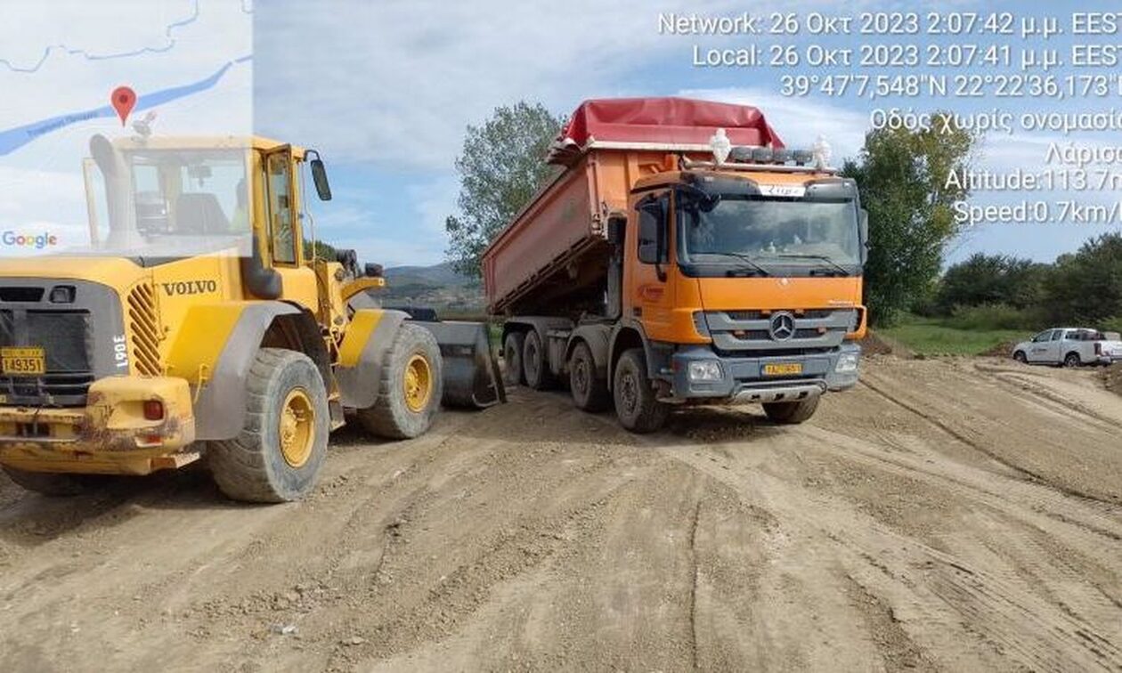 Συνεχίζονται οι εργασίες αποκατάστασης δρόμων, τάφρων και αναχωμάτων από την Περιφέρεια Θεσσαλίας