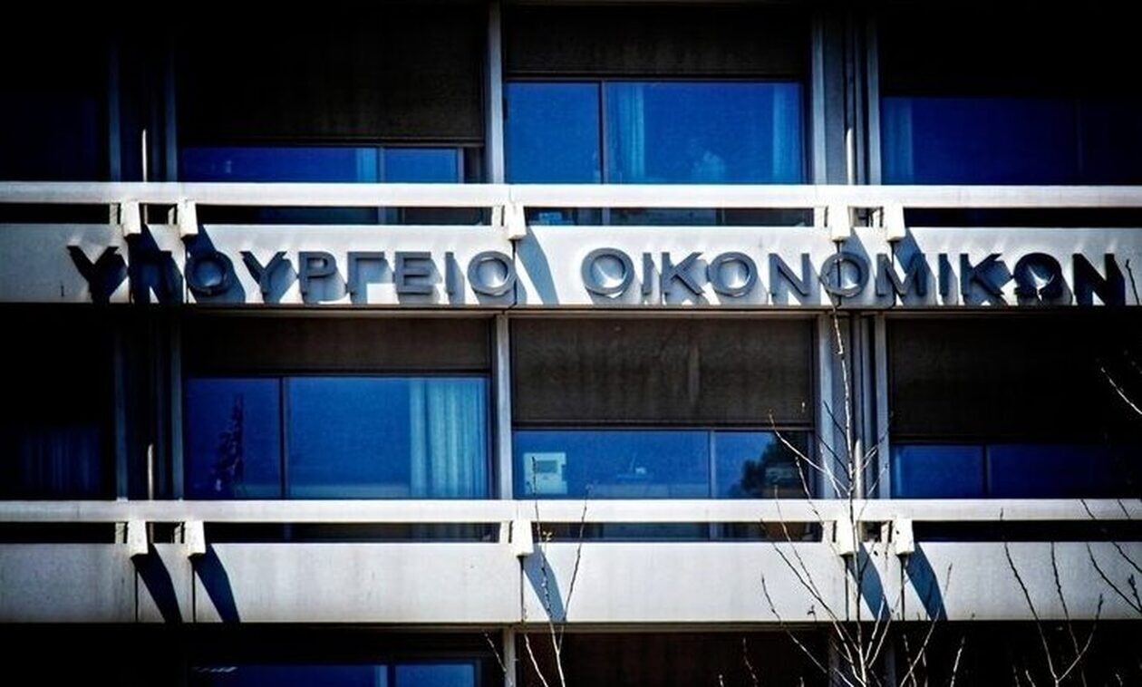 Ανακοίνωση του υπ. Οικονομικών για την επανεξέταση φοροαπαλλαγών ελεύθερων επαγγελματιών