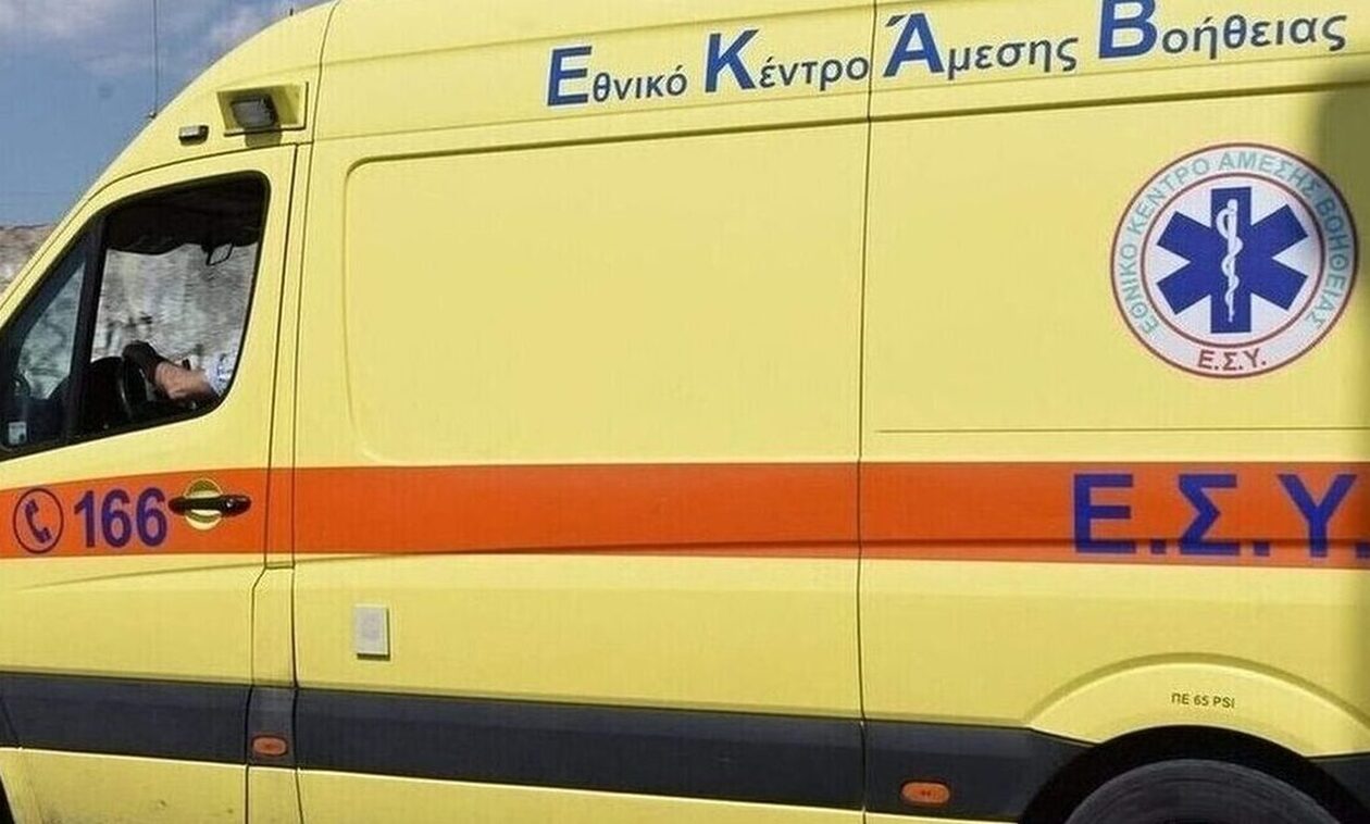 Ηράκλειο: Σοβαρό τροχαίο με παράσυρση πεζής στην πιάτσα ταξί στο αεροδρόμιο – Στο νοσοκομείο 58χρονη