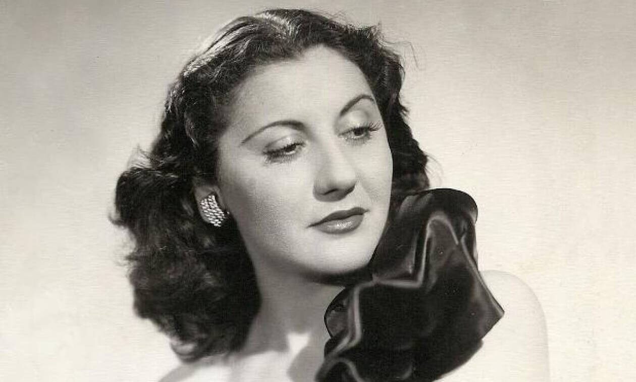 Σοφία Βέμπο: Η ζωή της γυναίκας που ενέπνευσε ένα ολόκληρο Έθνος – Έγινε «Η τραγουδίστρια της Νίκης»