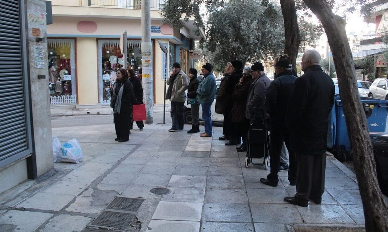 ΟΠΕΚΑ: Τελευταία ημέρα αύριο των αιτήσεων για το επίδομα των 600 ευρώ