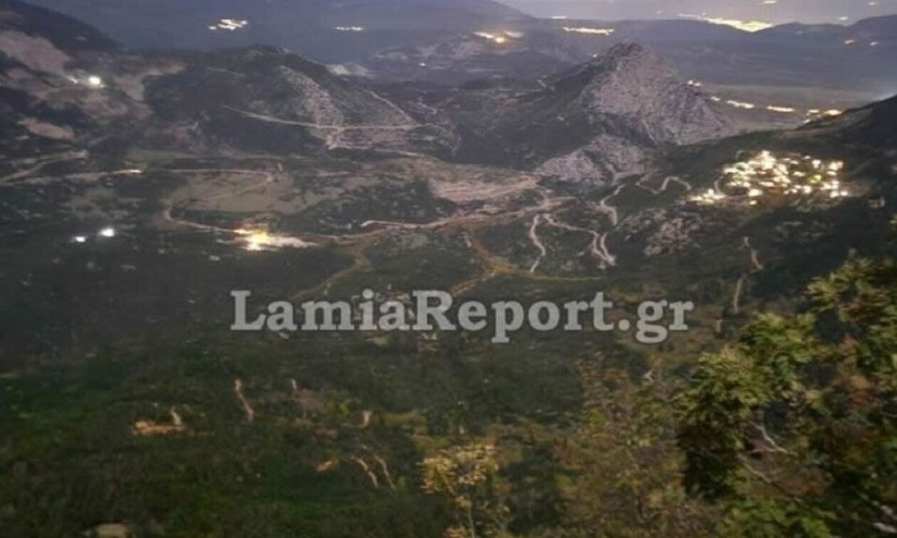 Εγκλωβισμός 35χρονου στον Παρνασσό – Επιχείρηση της ΕΜΑΚ για τη διάσωσή του