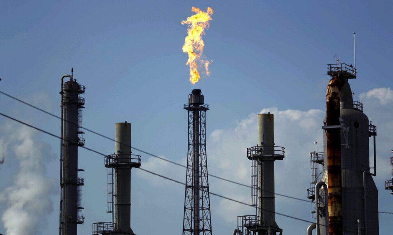 Πετρέλαιο: Θα ξεπεράσει τα 150 δολάρια το βαρέλι; Η δυσοίωνη πρόβλεψη για το διπλό ενεργειακό «σοκ»