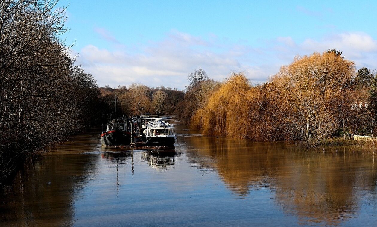 Τραγωδία στη Νιγηρία: Τουλάχιστον 17 νεκροί από ανατροπή ποταμόπλοιου – Αγνοούνται δεκάδες επιβάτες
