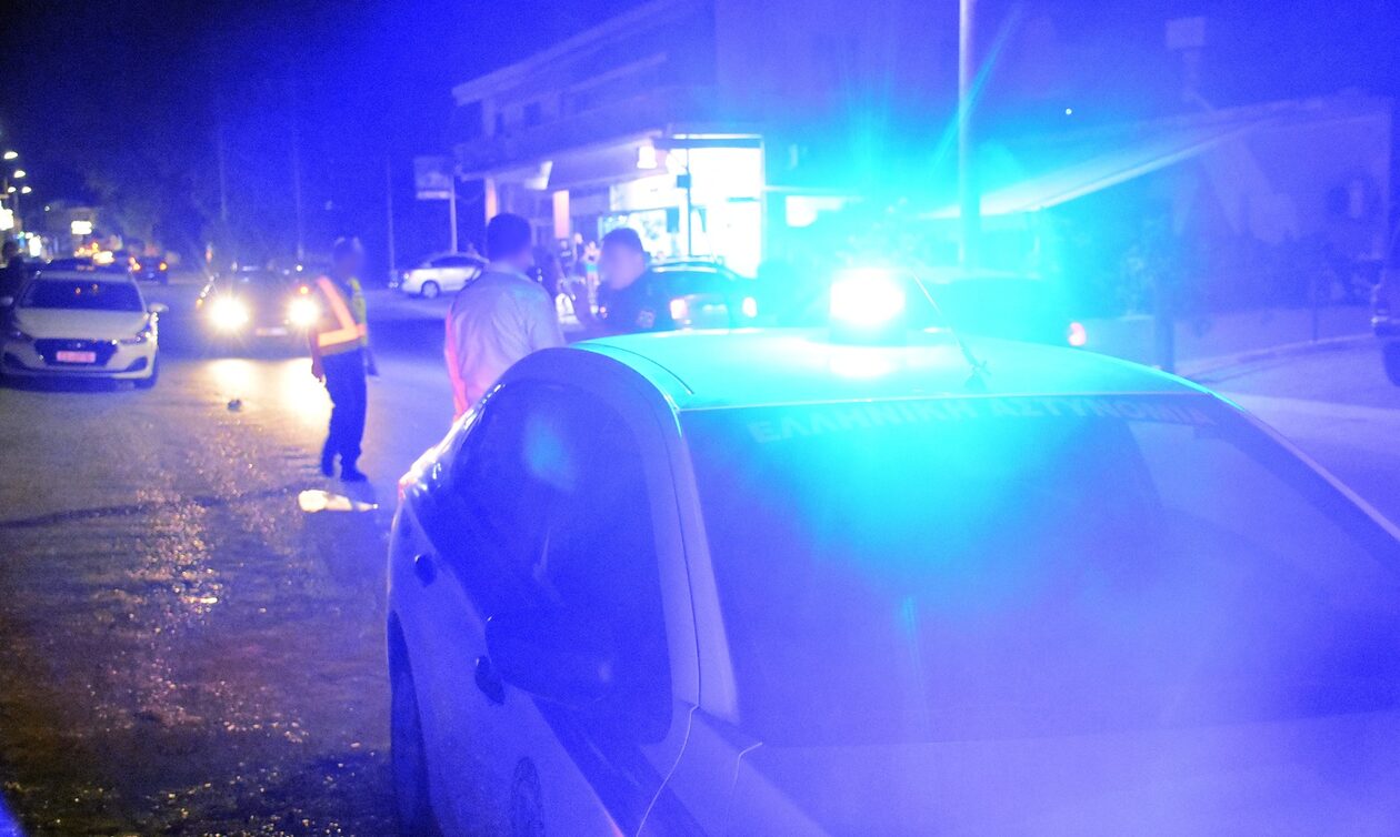 Πάτρα: Άνθρωπος της νύχτας εμβόλισε με με μηχανή και τραυμάτισε αστυνομικό μετά από καταδίωξη