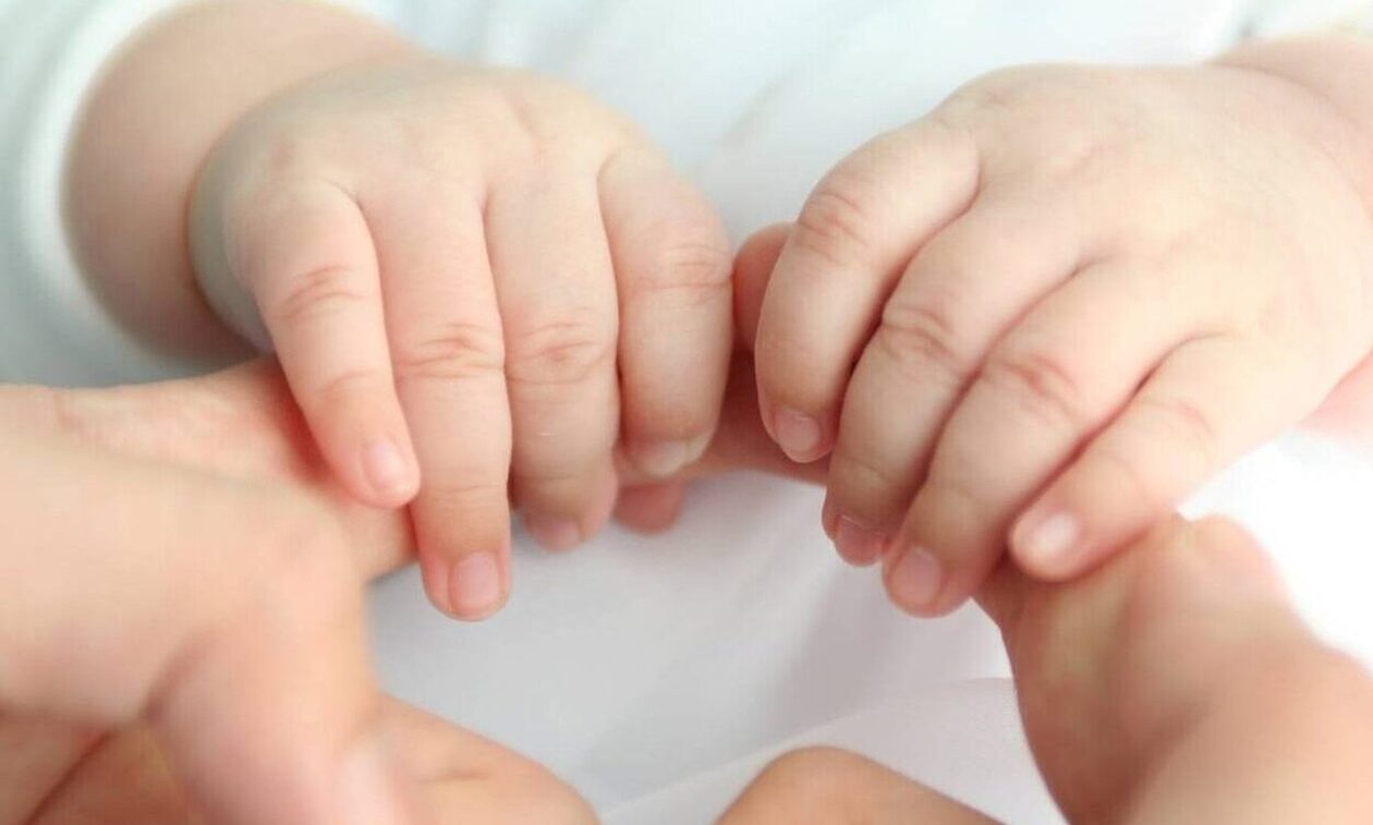 Νταντάδες της γειτονιάς: Μεγάλη αύξηση στο voucher έως και 500 ευρώ  – Ποιοι οι δικαιούχοι