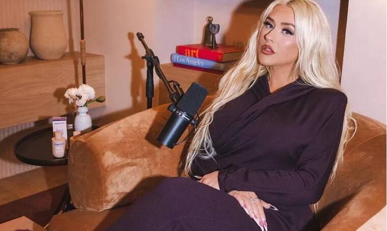 Christina Aguilera: Ντύθηκε Cher στην πιο προκλητική της εκδοχή για το Χάλογουιν (pics-vid)