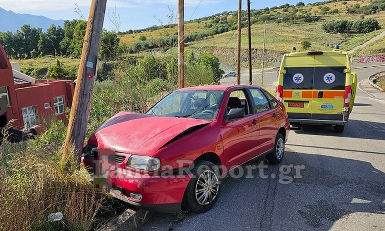 Λαμία: Αυτοκίνητο «καρφώθηκε» σε κολώνα της ΔΕΗ – Στο νοσοκομείο ο οδηγός