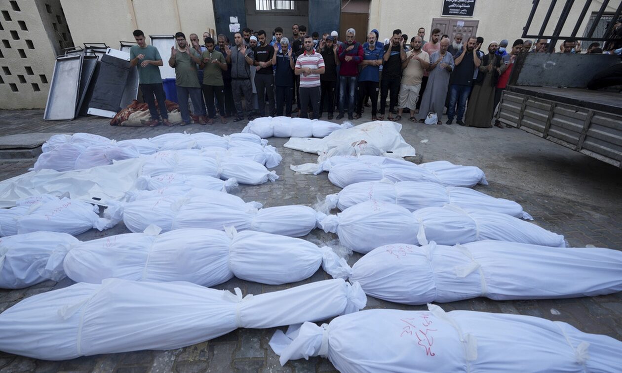 Γάζα: Δεκάδες πτώματα σε νοσοκομείο – Γιατροί χειρουργούν στους διαδρόμους