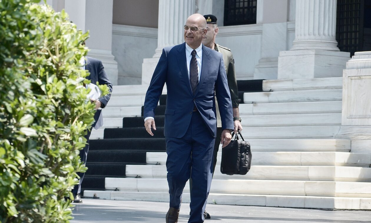 Δένδιας: «Δεν μπορεί η Τουρκία να φτιάχνει drones και η Ελλάδα να την κοιτάει»