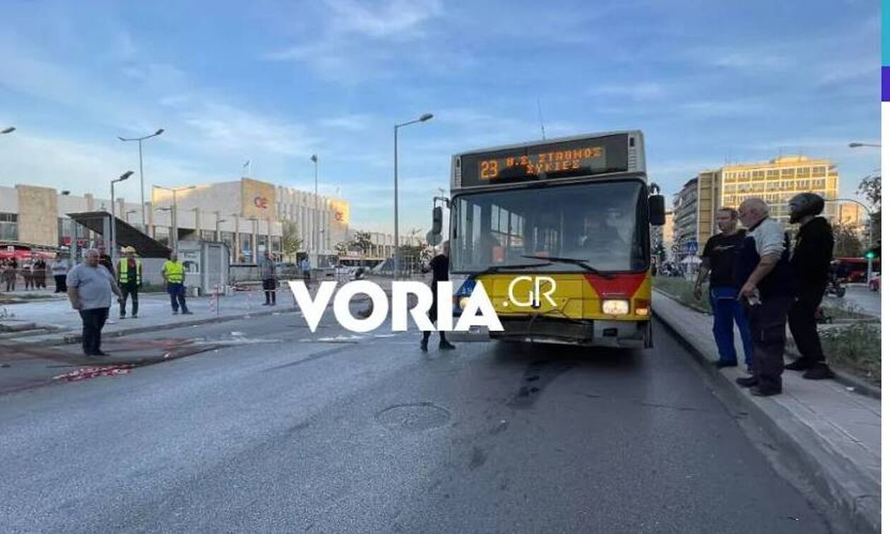 Τραγωδία με λεωφορείο του ΟΑΣΘ στη Μοναστηρίου: «Ο οδηγός είχε γείρει πάνω στο τιμόνι»