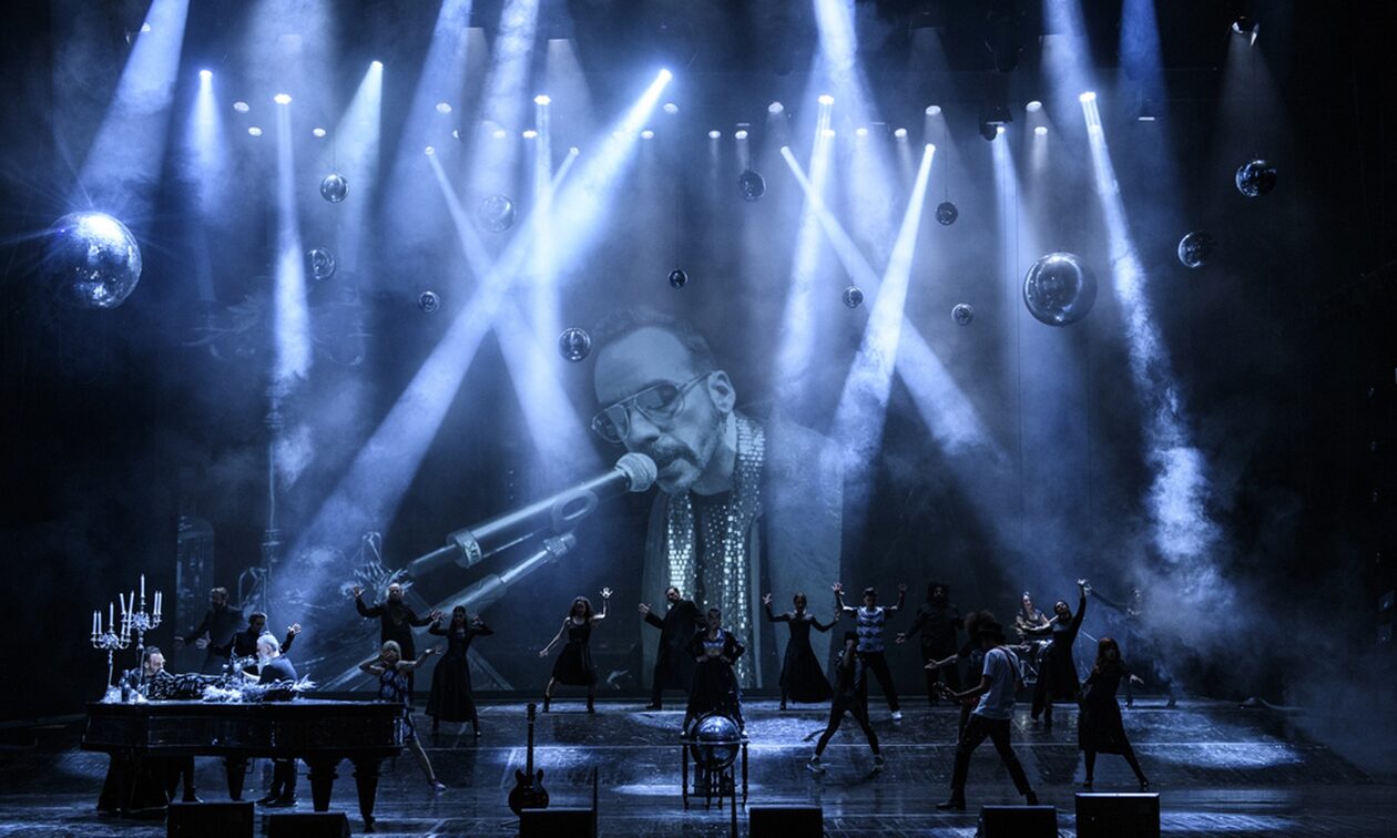 Scrooge & Ghosts and Rock ‘n’ Roll: Mε τον Πάνο Μουζουράκη στο ρόλο του Σκρουτζ