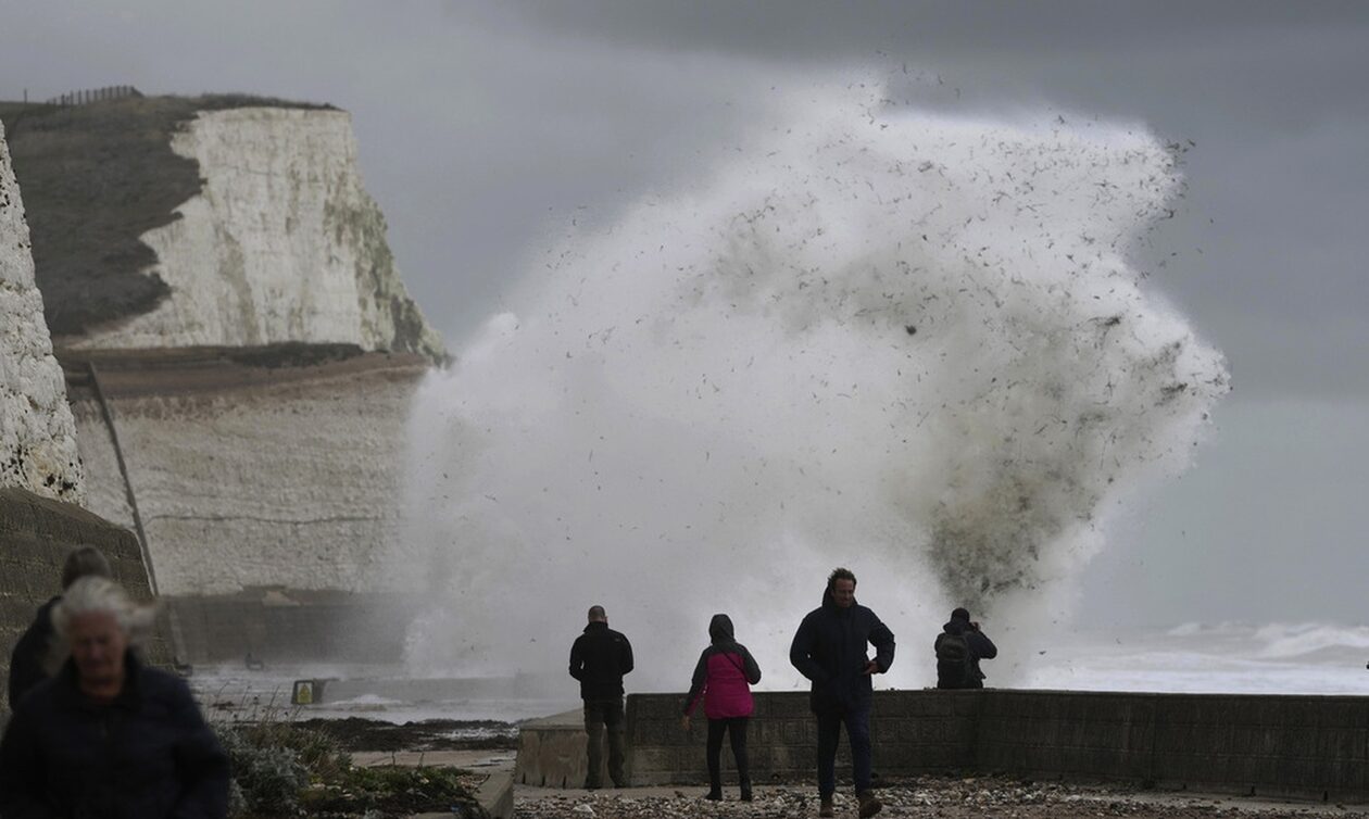 «Μετεωρολογική βόμβα» στην Ευρώπη – Έξι νεκροί σε Βέλγιο, Ισπανία, Γαλλία, Γερμανία και Ολλανδία