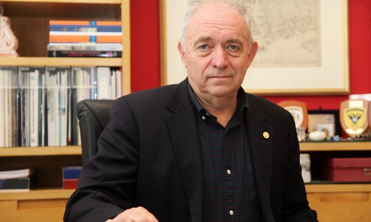 Ισχυρός σεισμός 5,2 στην Εύβοια – Λέκκας: Να μείνουν έξω τα παιδιά από το σχολείο, να μην πάνε σπίτι