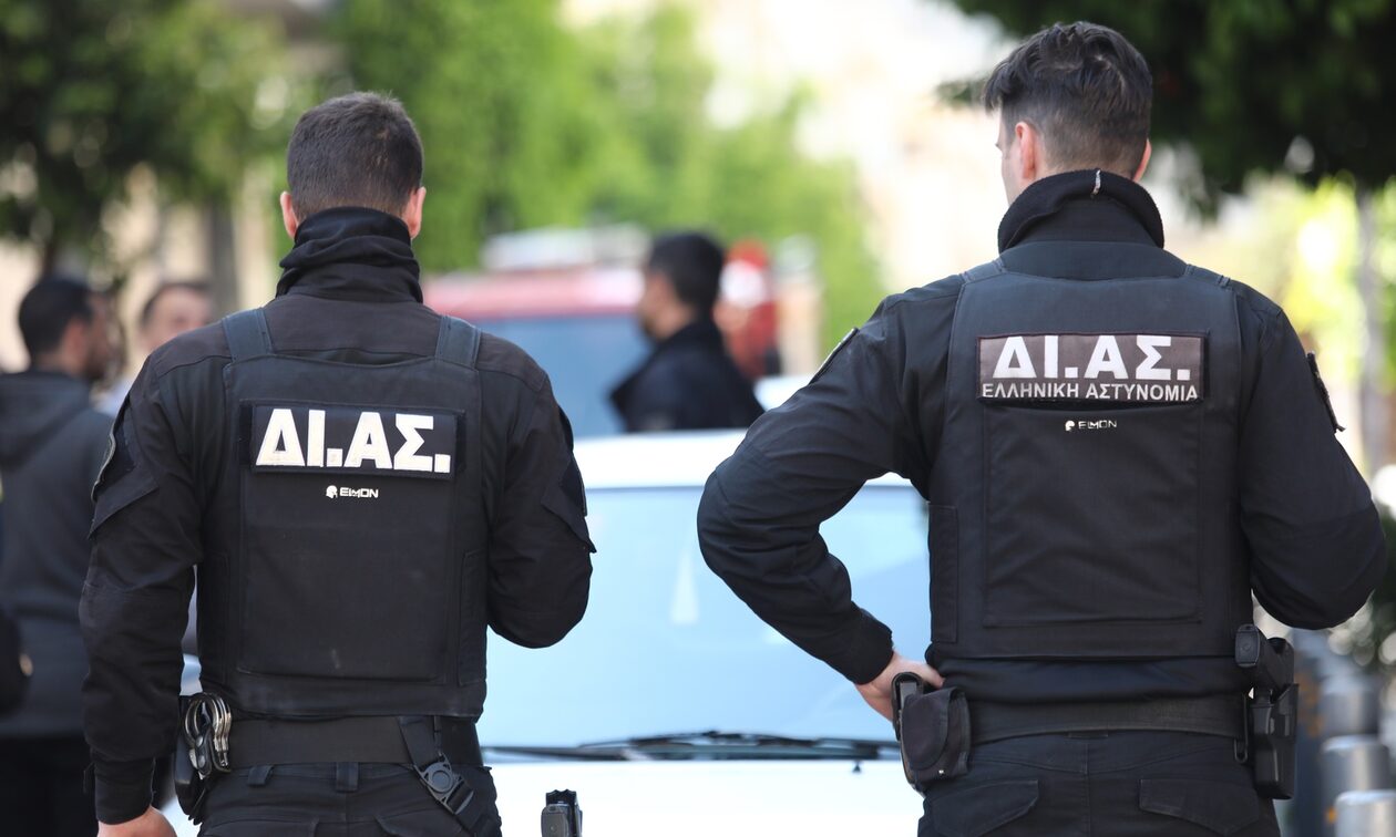 Μενίδι: «Τους είδα από τις κάμερες ασφαλείας του σπιτιού μου»