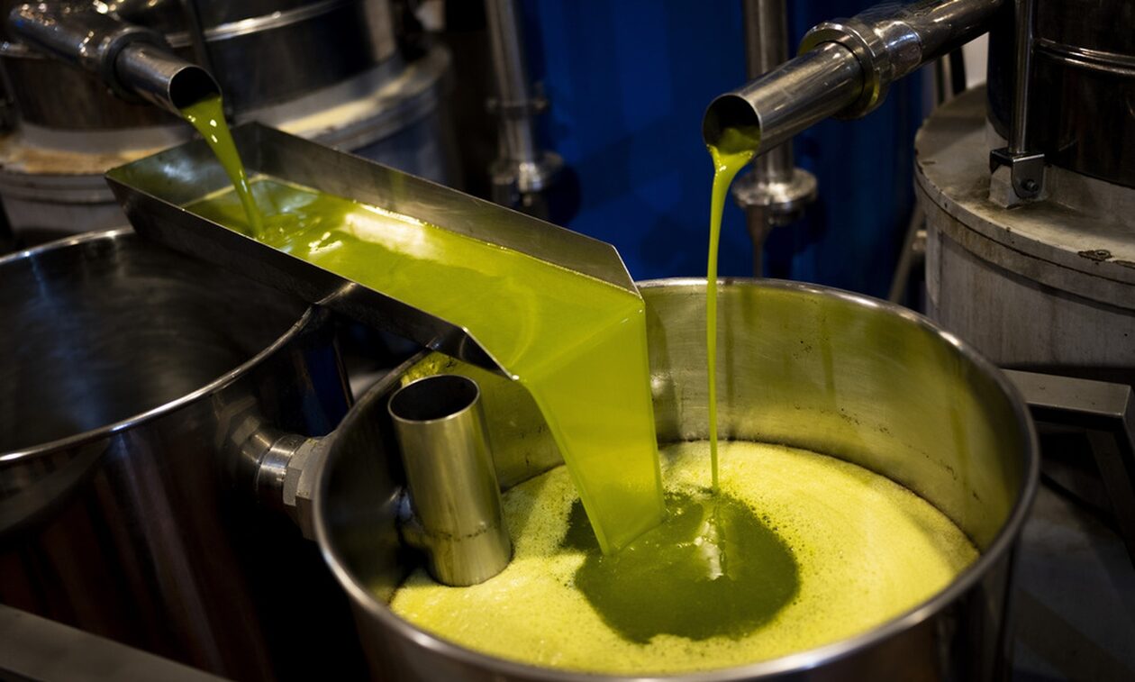 Eλαιόλαδο και πατάτες από… χρυσό: Πόσο αυξήθηκαν οι τιμές τους από το 2021