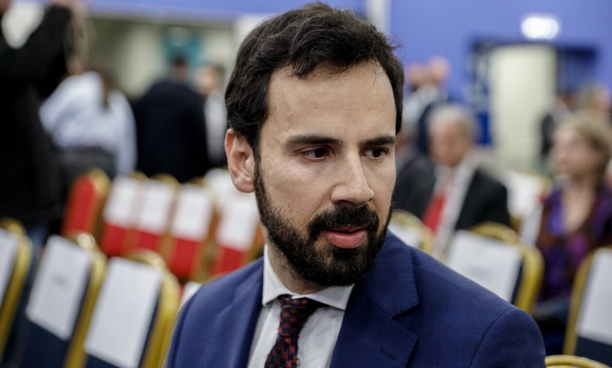 Ρωμανός: «Γνωστό τρολ της Κουμουνδούρου