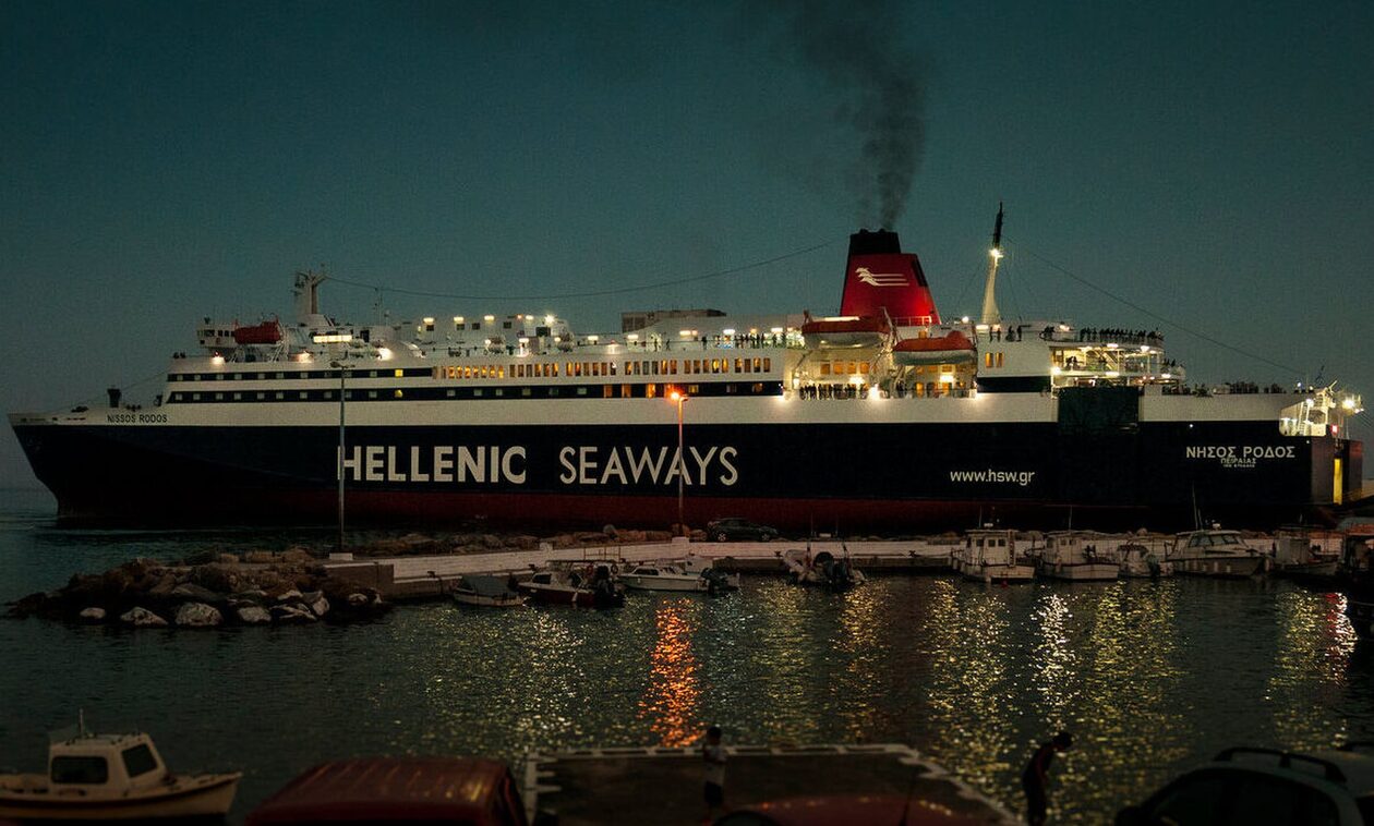 Κακοκαιρία: Το «ΝΗΣΟΣ ΡΟΔΟΣ» δεν μπορούσε να δέσει στις Οινούσσες λόγω θυελλωδών ανέμων