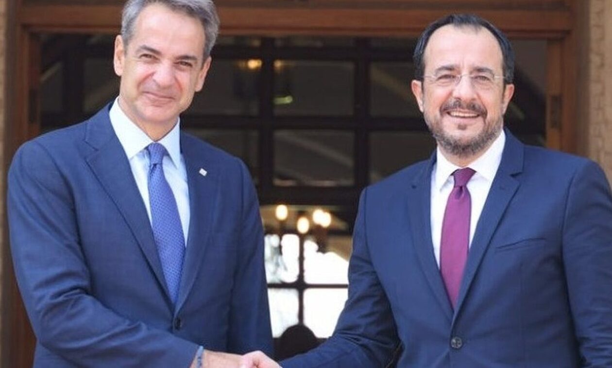 Κυριάκος Μητσοτάκης και Νίκος Χριστοδουλίδης θα δειπνήσουν στο Μαξίμου