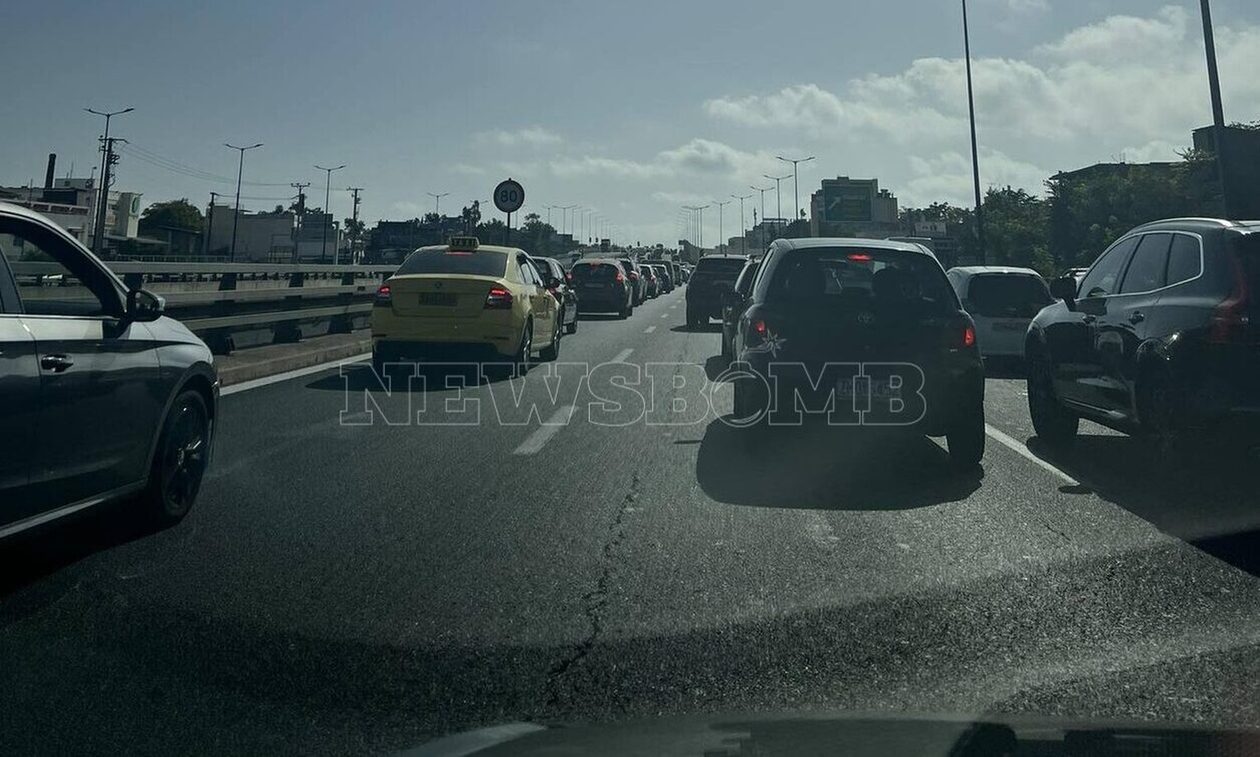 Κίνηση στους δρόμους: Μπλοκαρισμένος ο Κηφισός – Πού αλλού παρατηρούνται προβλήματα