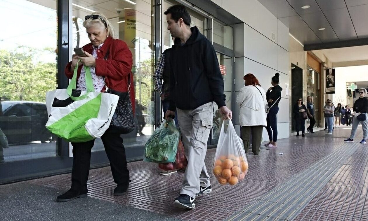 Επιταγή ακρίβειας: Ποιοι θα πάρουν 250 ευρώ – Αναλυτικά οι δικαιούχοι