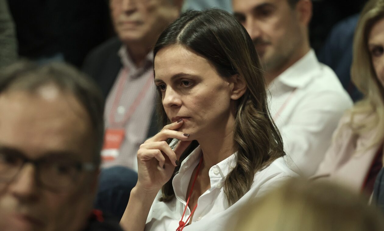 ΣΥΡΙΖΑ: Επίθεση Μωραΐτη στην Έφη Αχτσιόγλου για το τηλεφώνημα