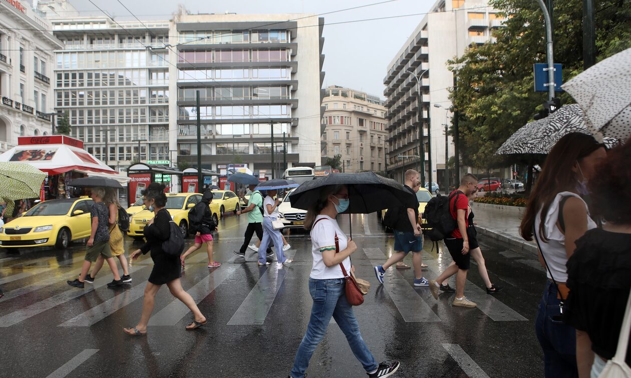 Καιρός – Γιαννόπουλος: Καταιγίδες το Σάββατο σε όλη τη χώρα και… τα πρώτα χιόνια