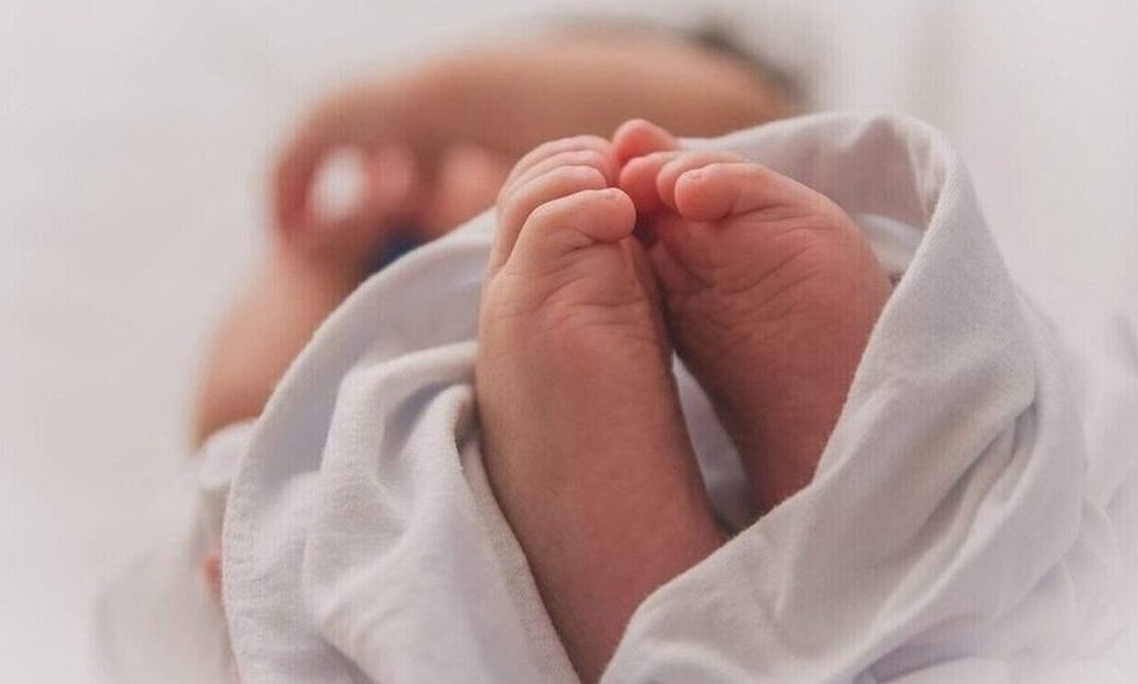 Βρετανία: Πέθανε το 8 μηνών βρέφος που έπασχε από ανίατη νόσο