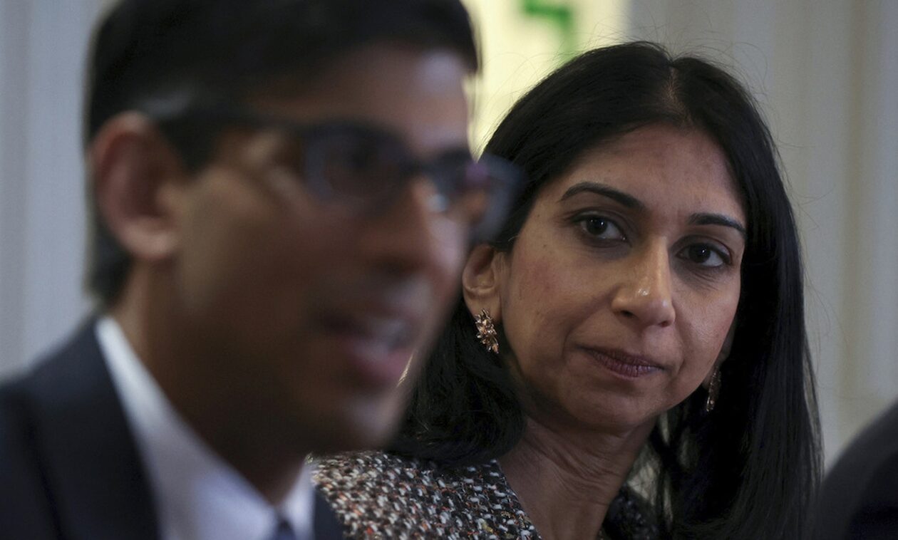 Bρετανία: Ο Σούνακ καρατόμησε την υπουργό Εσωτερικών