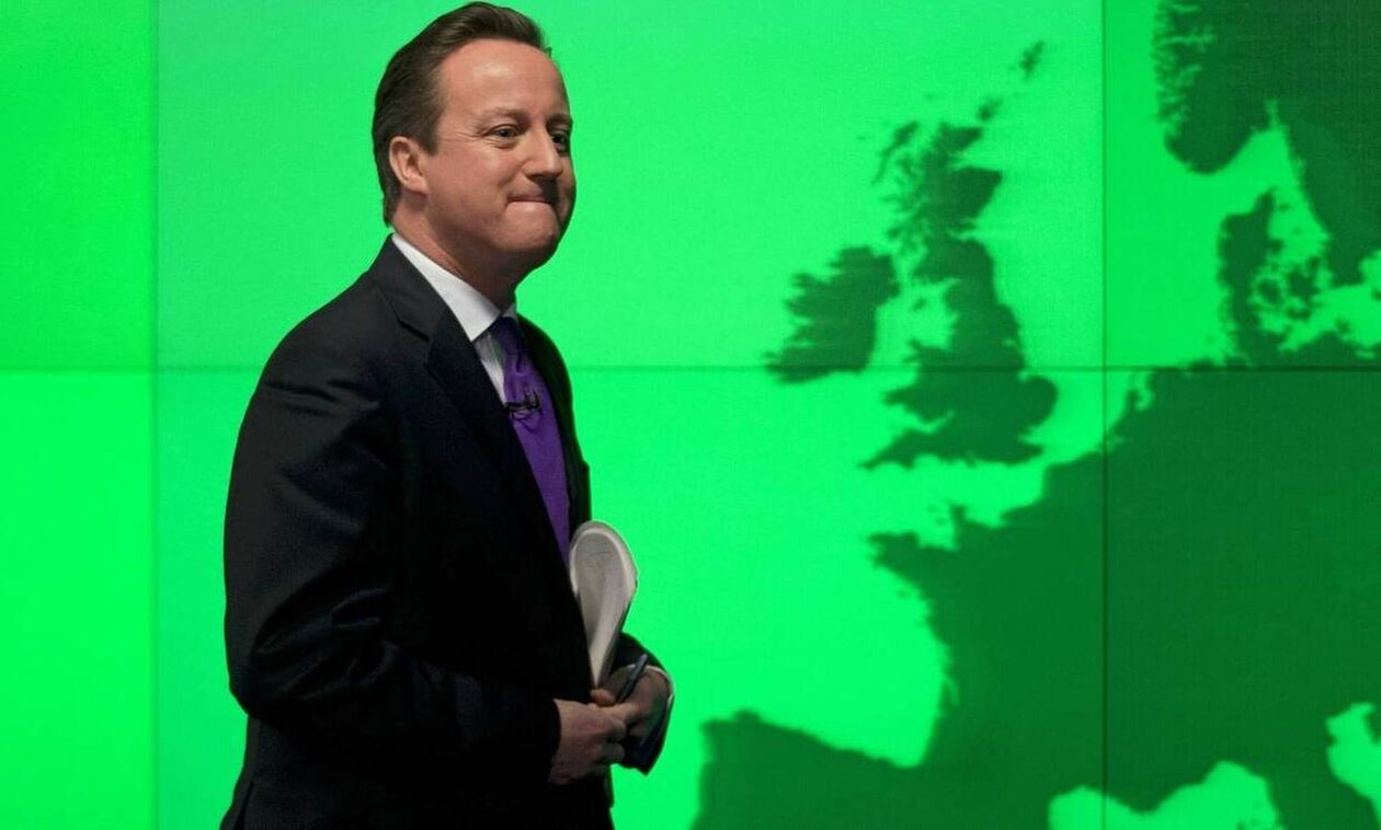 Ντέιβιντ Κάμερον: Η επιστροφή του σταρ της βρετανικής πολιτικής που εξέπεσε λόγω του Brexit