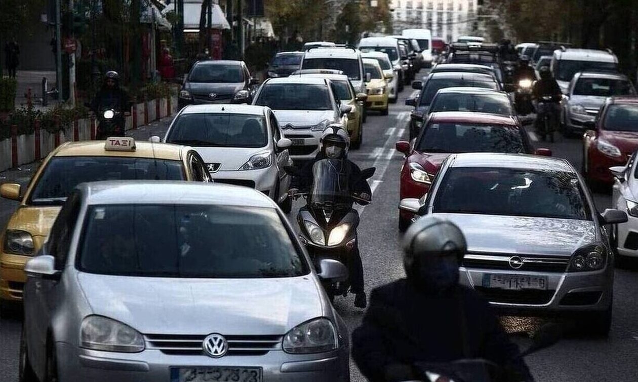 Τέλη κυκλοφορίας 2024: Πόσο θα πληρώσουμε φέτος – «Τσουχτερό» πρόστιμο για τους παραβάτες