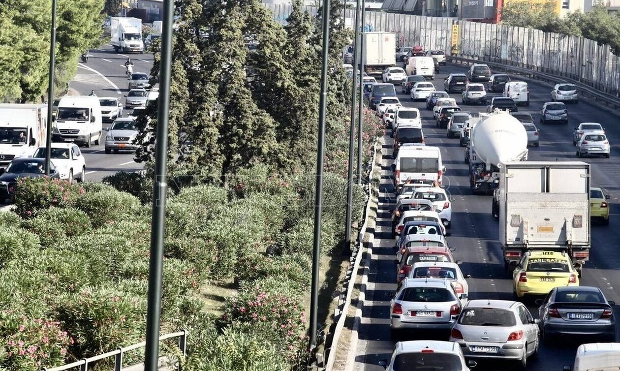 Κίνηση τώρα: Στο κόκκινο ο Κηφισός – Ουρές» χιλιομέτρων και στην Αττική Οδό