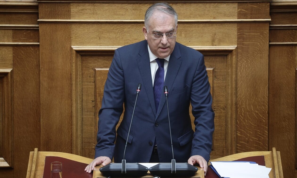 Θεοδωρικάκος για καταπολέμηση της ενδοοικογενειακής βίας: «Σταθερά δίπλα σε όποιον έχει ανάγκη»