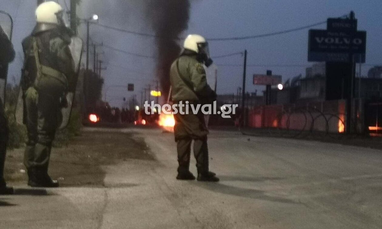 Θεσσαλονίκη: Επέμβαση των ΜΑΤ και της ΟΠΚΕ σε οικισμό Ρομά