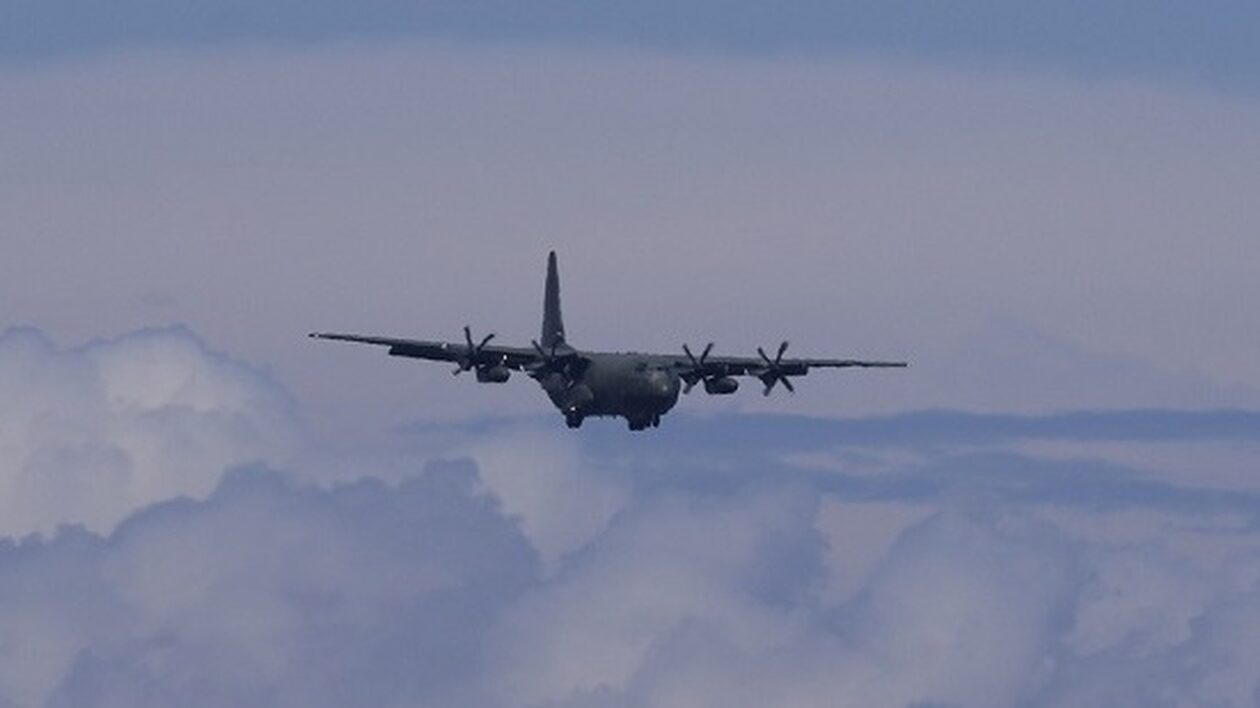 Κύπρος: Από τις βρετανικές βάσεις μεταφέρεται η ανθρωπιστική βοήθεια στη Γάζα