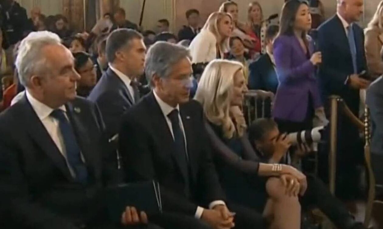 Viral η αντίδραση Μπλίνκεν στον χαρακτηρισμό «δικτάτορας» του Μπάιντεν στον Σι Τζινπίνγκ