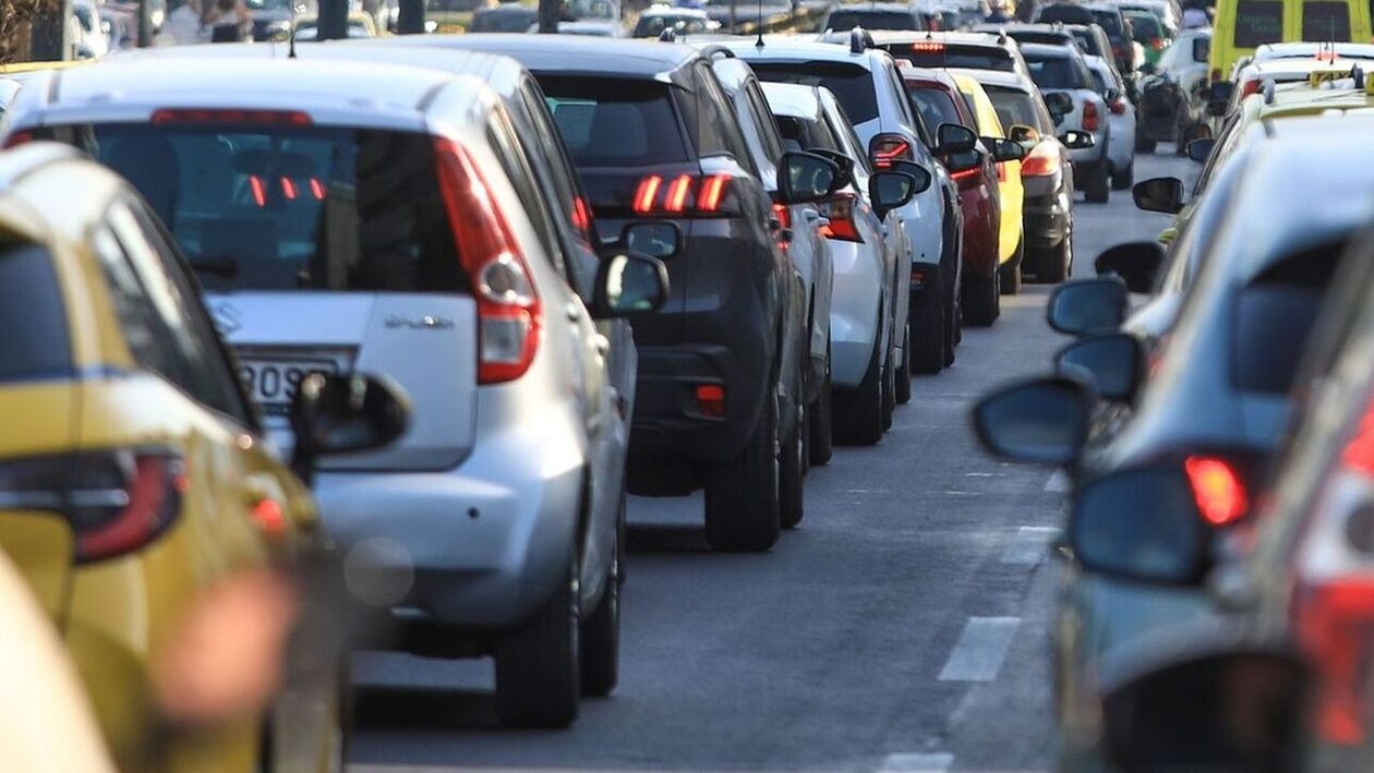 Κλειστή η έξοδος 8 της Αττικής Οδού προς Πειραιά στο ρεύμα προς Αεροδρόμιο