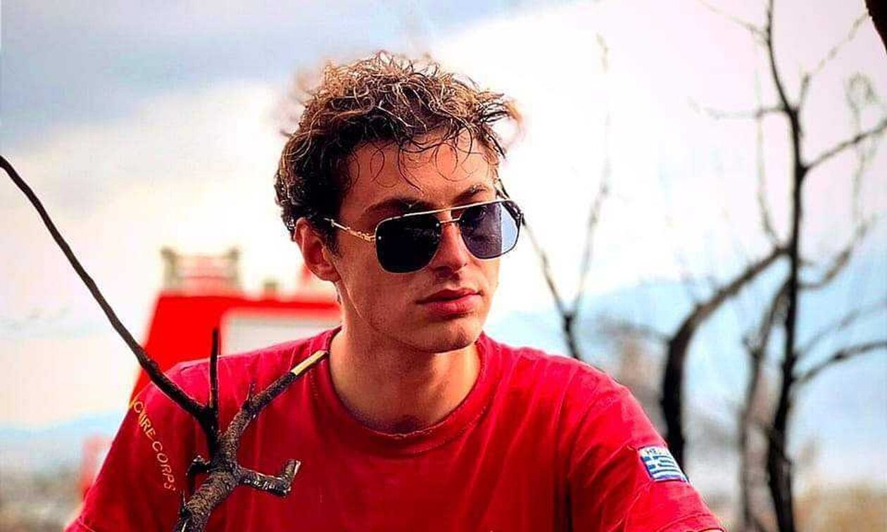 Κορινθία: Θρήνος για τον 22χρονο εποχικό πυροσβέστη που έχασε τη ζωή του σε τροχαίο