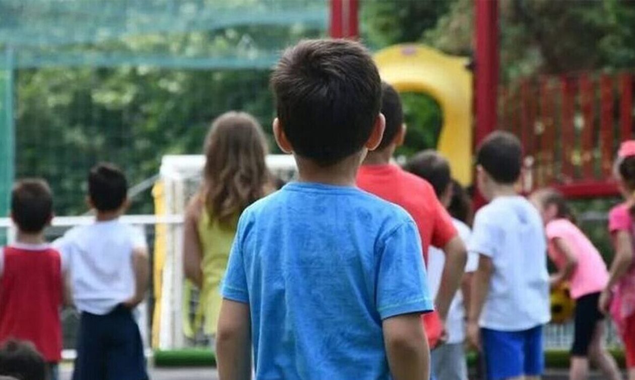 Επίδομα παιδιού Α21: Πότε θα πληρωθεί η 5η δόση – Πότε θα «φανούν» τα χρήματα στους λογαριασμούς