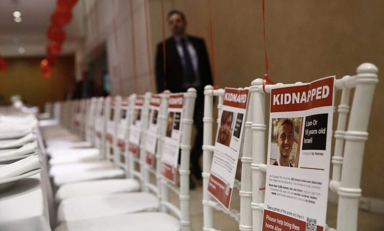 Βρετανία: Ο «απόλυτος εφιάλτης» της αναμονής για τις οικογένειες των ομήρων της Γάζας