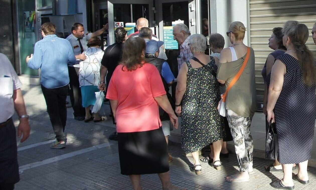 Συντάξεις Δεκεμβρίου: Σε δύο δόσεις η πληρωμή – Οι ημερομηνίες καταβολής ανά Ταμείο