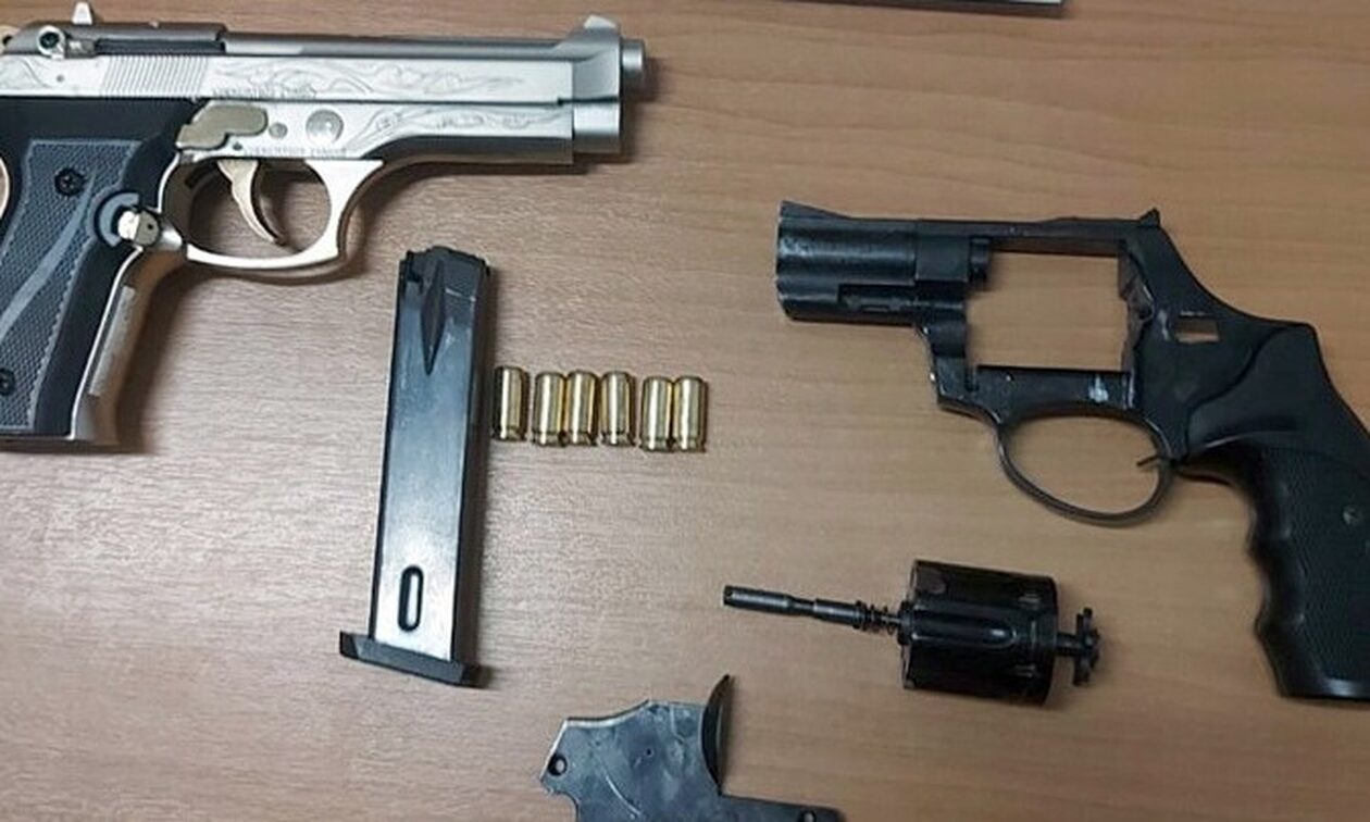 Κως: Συνελήφθη 25χρονος που πόσταρε φωτογραφίας με όπλα