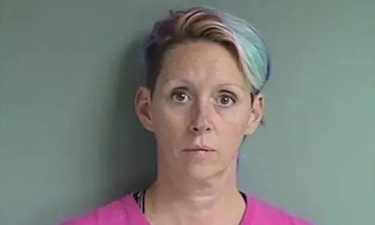 Σοκ στις ΗΠΑ: 44χρονη έδωσε όπλο στην 72χρονη μητέρα της με άνοια για να αυτοκτονήσει